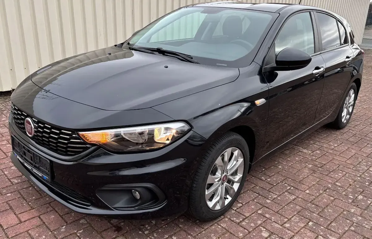 Gebraucht Fiat Tipo 120 PS (88 kW) 2019 Schwarz Limousine
