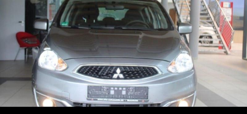 Grau Gebraucht 2018 Mitsubishi Space Star Kleinwagen | 3.900 € (Guter Preis) - Bild 1/4