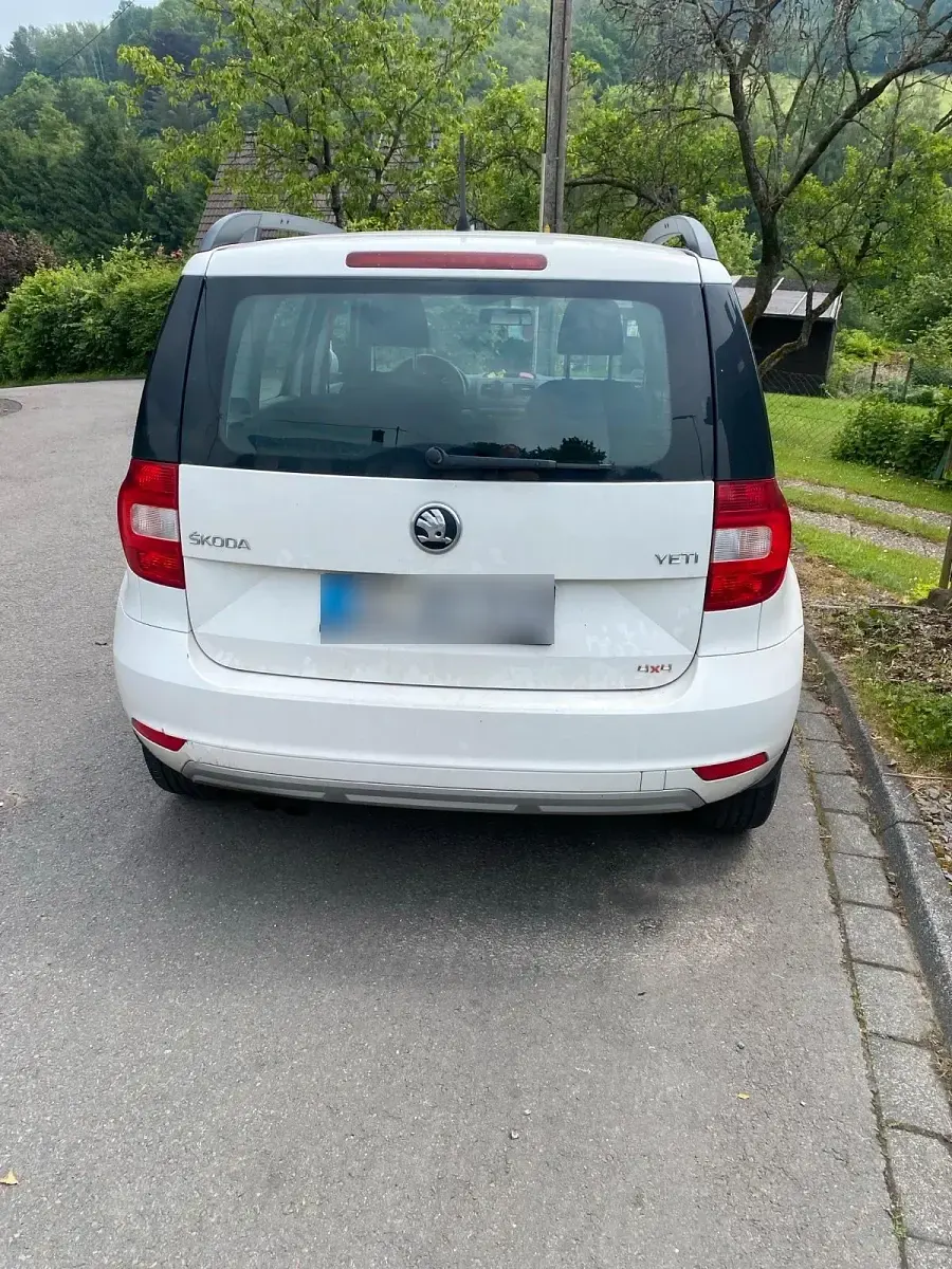 Gebraucht Skoda Yeti 110 PS (80 kW) 2014 Weiß SUV
