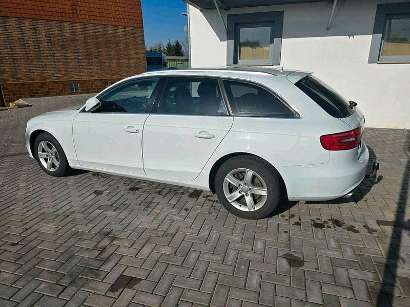 Gebraucht Audi A4 204 PS (150 kW) 2012 Weiß Kombi