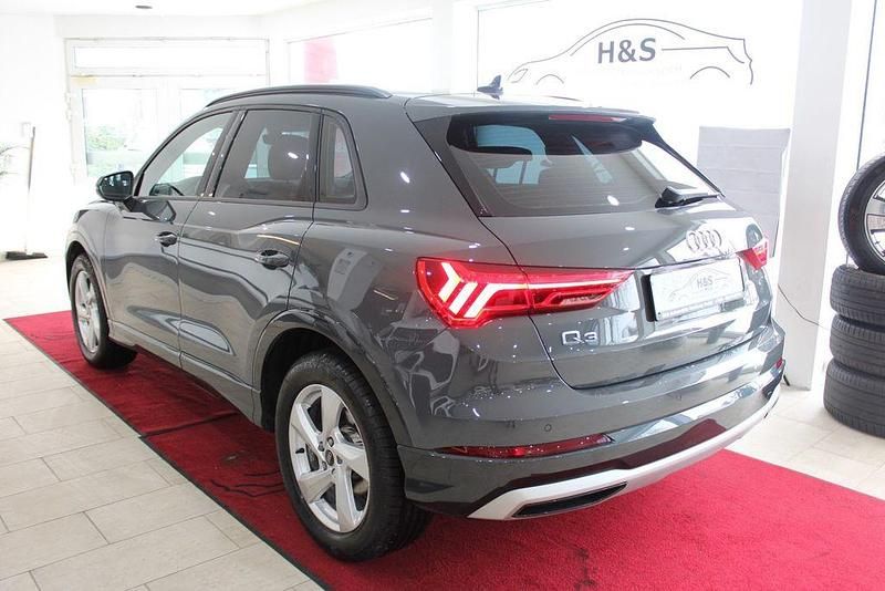 Gebraucht Audi Q3 Advanced 150 PS (110 kW) 2024 Nanograu SUV