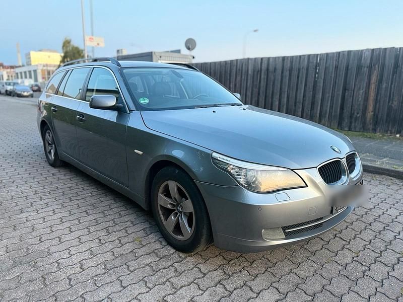 Grau Gebraucht 2009 BMW 520 Kombi | 1.999 € (Guter Preis) - Bild 1/4