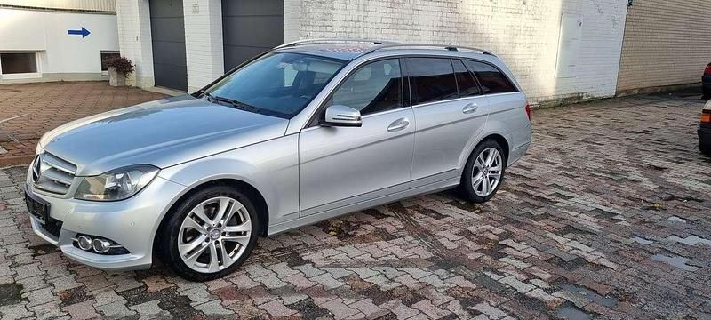 Gebraucht Mercedes C250 204 PS (150 kW) 2012 Iridiumsilber  metalliclack Kombi