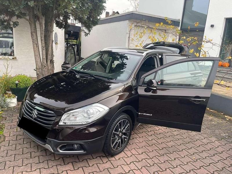 Braun Gebraucht 2014 Suzuki SX4 Limited Limousine | 12.490 € (Fairer Preis) - Bild 1/4