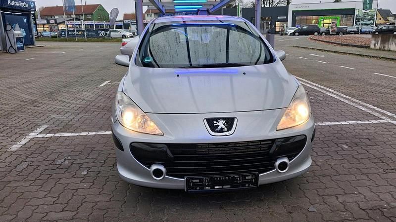 Grau Gebraucht 2006 Peugeot 307 Premium Kleinwagen | 2.999 € (Etwas zu teuer) - Bild 1/4