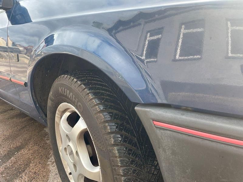 Gebraucht Ford Escort 74 PS (54 kW) 1990 Blau Limousine