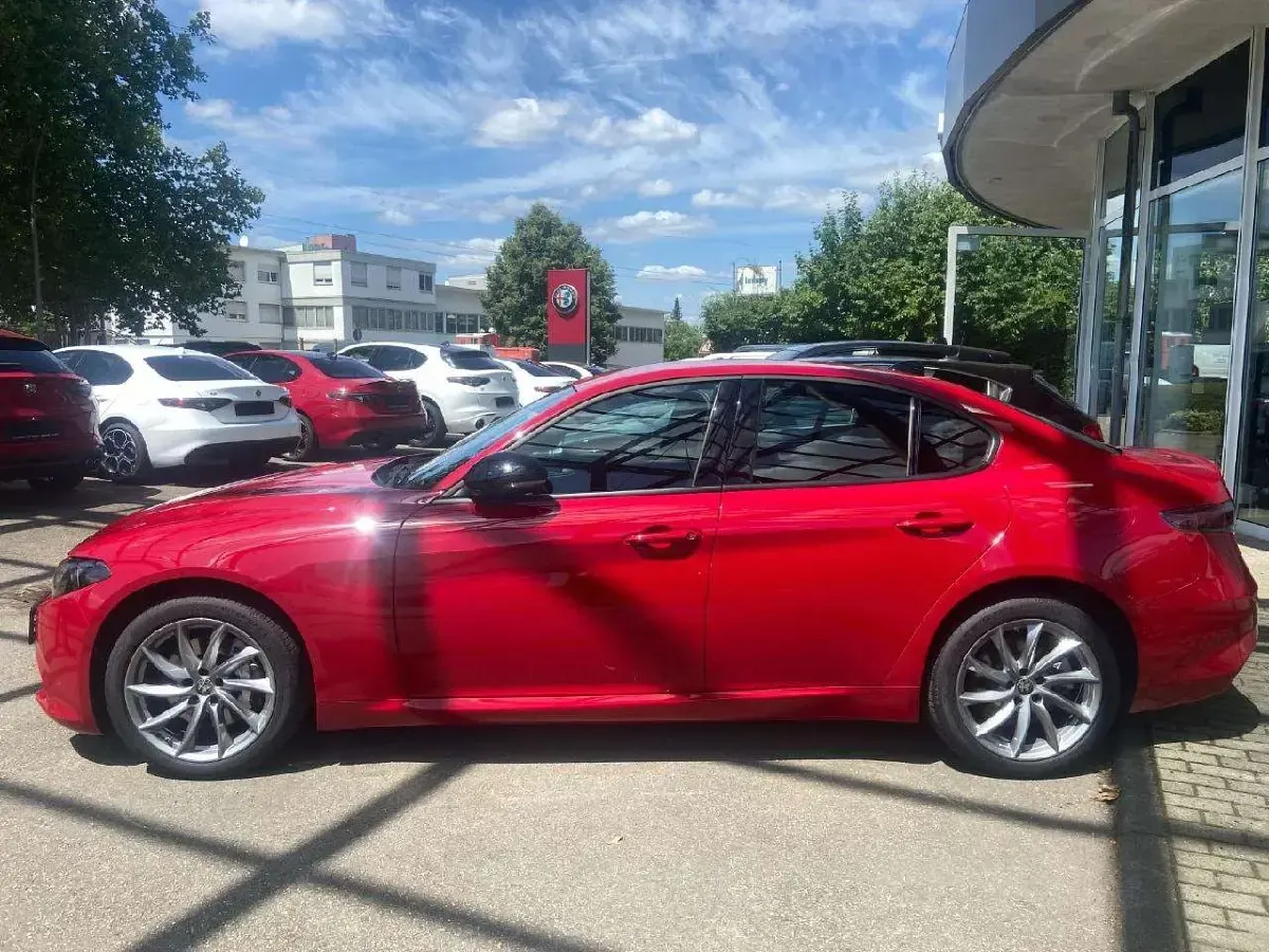 Gebraucht Alfa Romeo Giulia Sprint 280 PS (205 kW) 2024 Colore esterno (rosso alfa, un Limousine