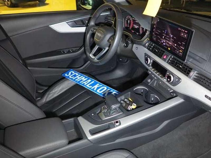 Gebraucht Audi A4 Advanced 204 PS (150 kW) 2023 Mythos black (metallic) Kombi