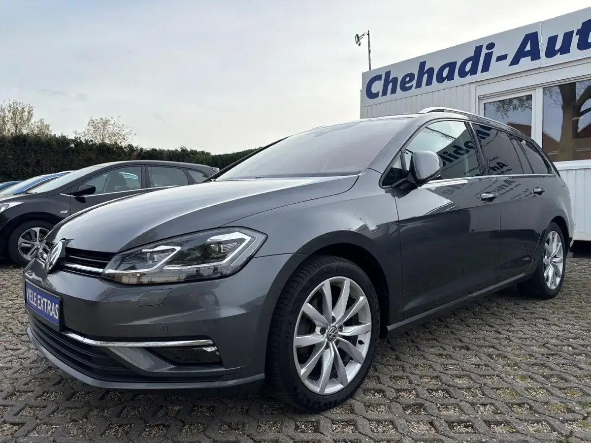 Gebraucht VW Golf VII Highline 150 PS (110 kW) 2019 Grau Kombi