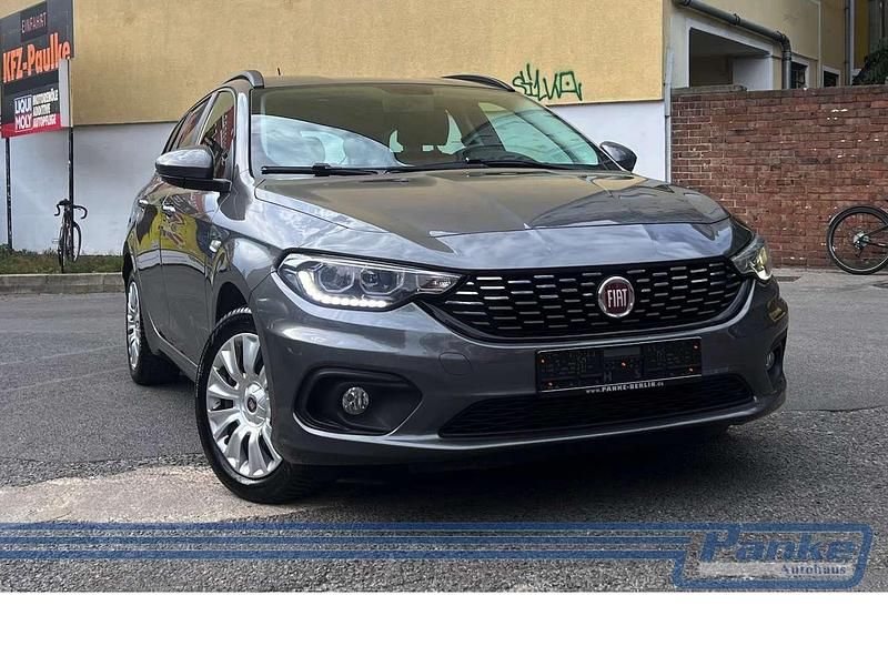 Grau Gebraucht 2017 Fiat Tipo Easy Kombi | 8.990 € (Fairer Preis) - Bild 1/4