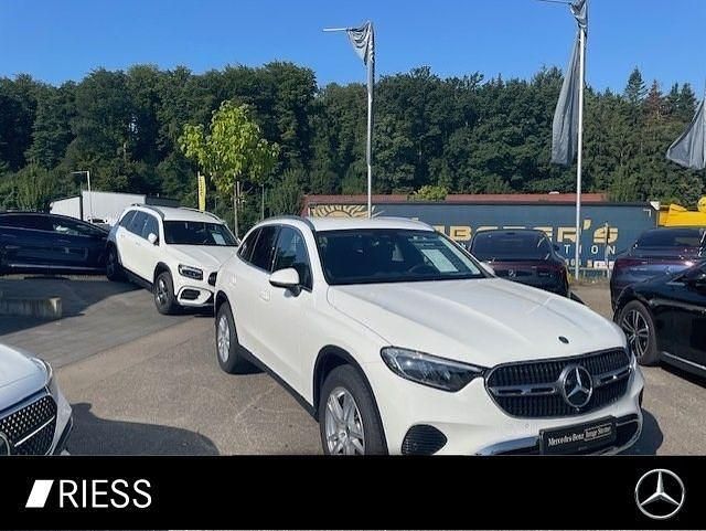 Unilack polarweiß Gebraucht 2024 Mercedes GLC200 SUV | 46.440 € (Superpreis) - Bild 1/4