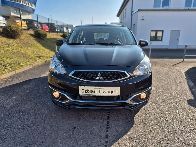 Gebraucht Mitsubishi Space Star Edition 71 PS (52 kW) 2018 Schwarz Limousine