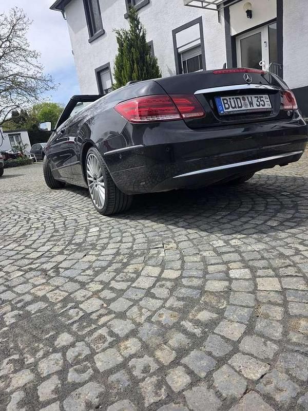 Usata Mercedes E350 252 CV (185 kW) 2013 Nero Cabrio
