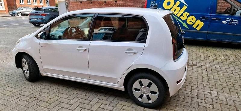 Second-hand VW e-up! R 58 kW (80 CP) 2017 Alb Hatchback