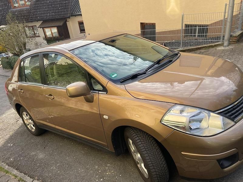 Gebraucht Nissan Tiida 132 PS (97 kW) 2008 Braun Limousine