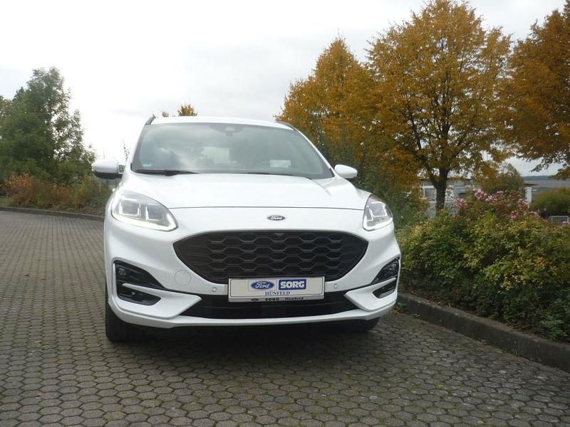 Gebraucht Ford Kuga ST-Line X 152 PS (111 kW) 2022 Weiß SUV