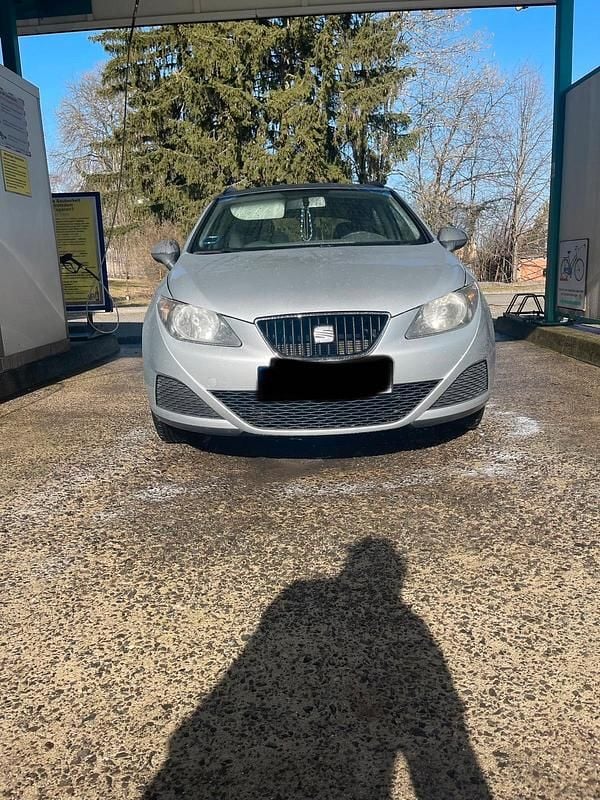 Gebraucht Seat Ibiza 69 PS (50 kW) 2011 Silber Kleinwagen