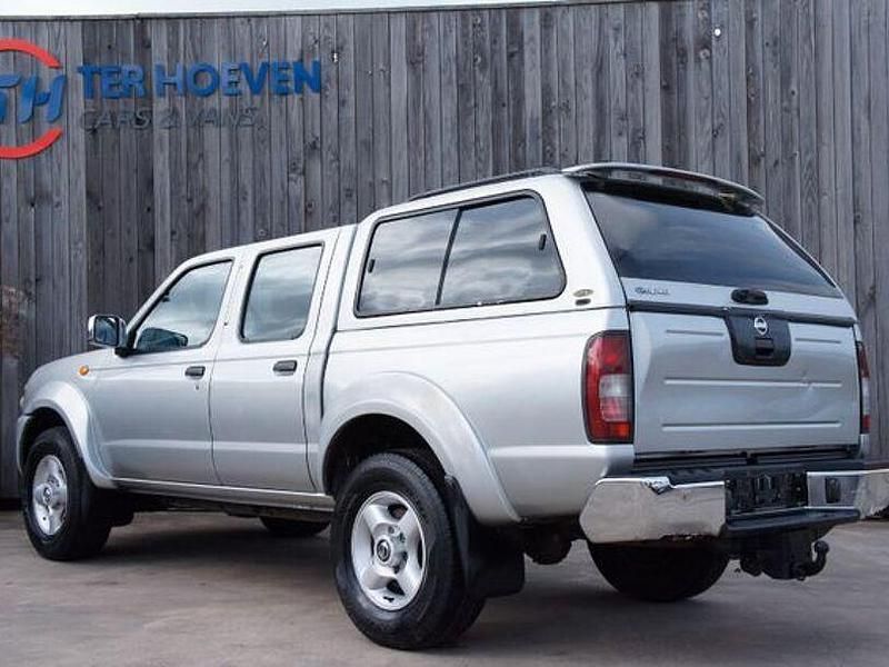 Gebraucht Nissan Navara 133 PS (97 kW) 2004 Silber Pickup