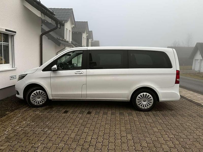Gebraucht Mercedes V200 136 PS (100 kW) 2019 Weiß Van / Kleinbus