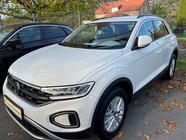 Weiss Gebraucht 2024 VW T-Roc Life SUV | 28.200 € (Teuer) - Bild 1/4