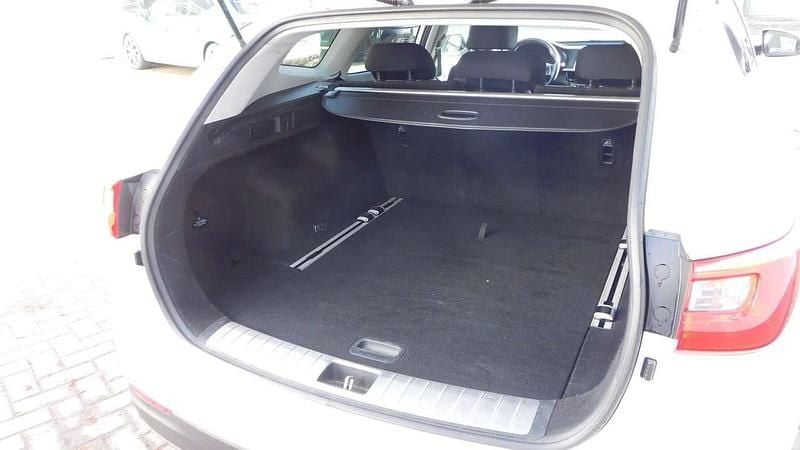 Gebraucht Kia Optima Vision 141 PS (103 kW) 2017 Shneeweiß perleffekt Kombi