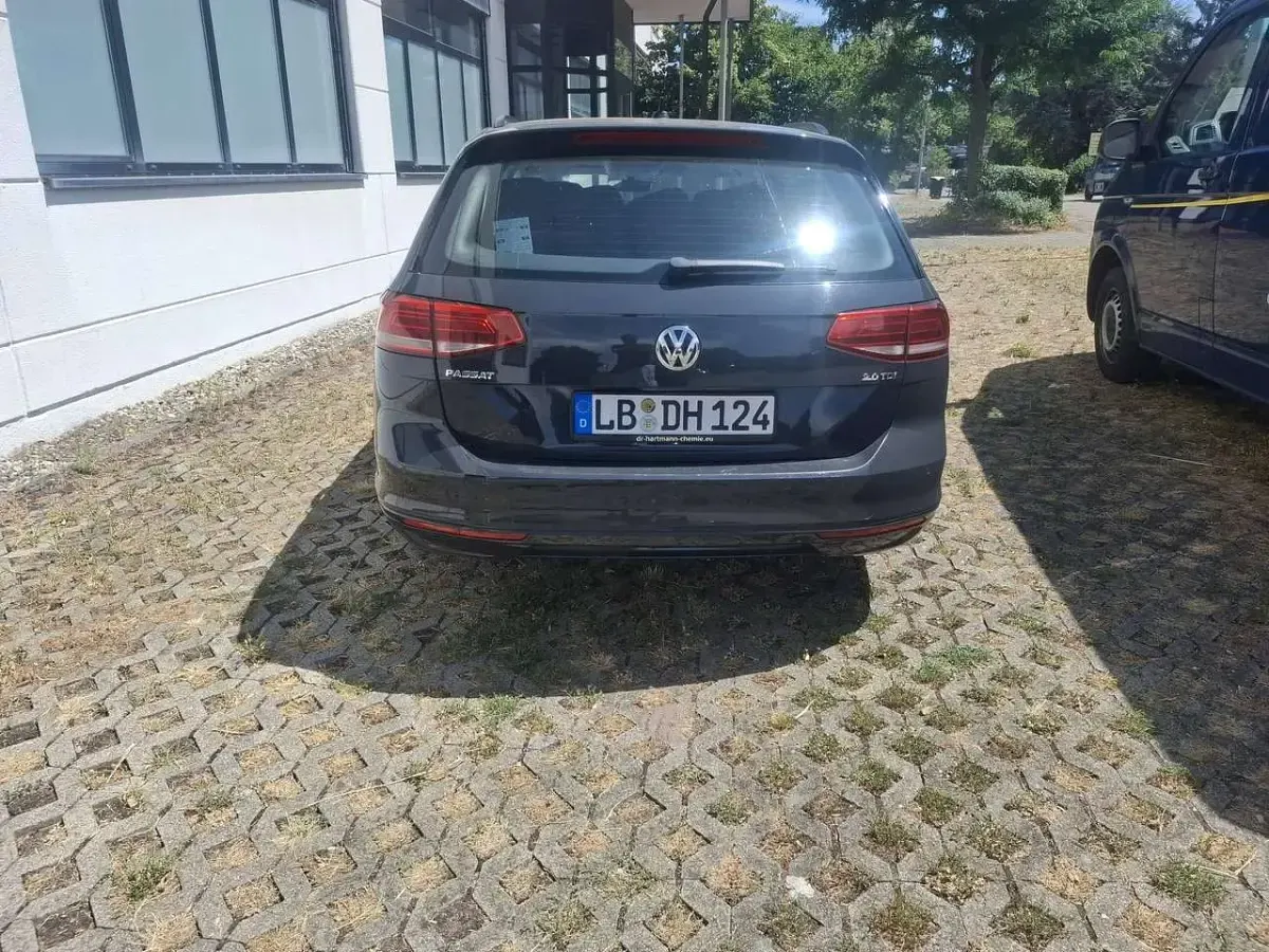 Gebraucht VW Passat Trendline 150 PS (110 kW) 2018 Grau Kombi