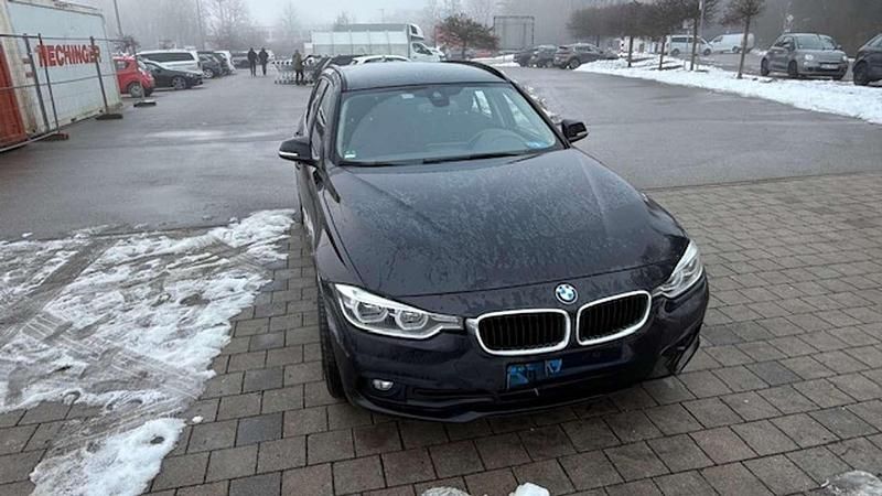 Second-hand BMW 330 Advantage 252 CP (185 kW) 2018 Negru Break