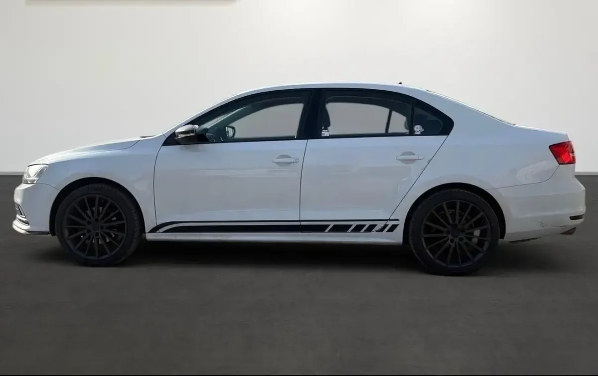 Gebraucht VW Jetta Allstar 105 PS (77 kW) 2015 Weiß Limousine