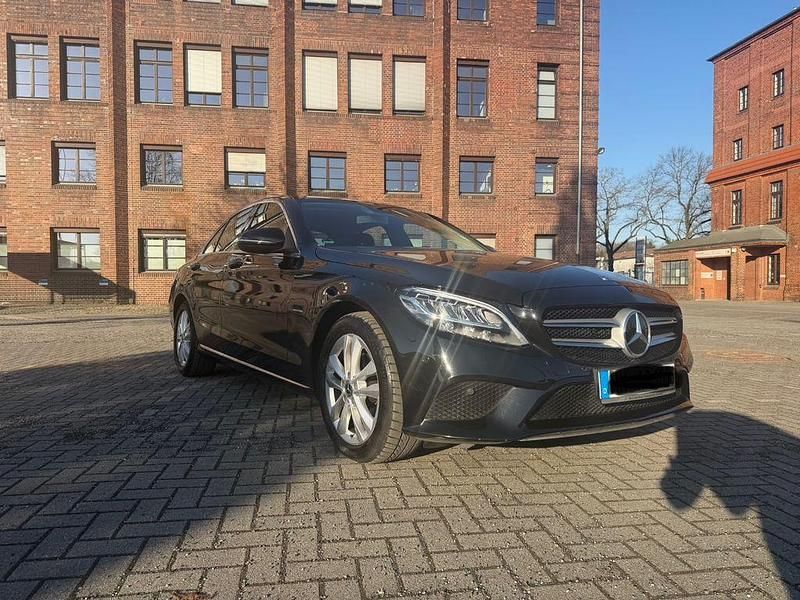 Gebraucht Mercedes C180 Avantgarde 156 PS (114 kW) 2018 Schwarz Limousine