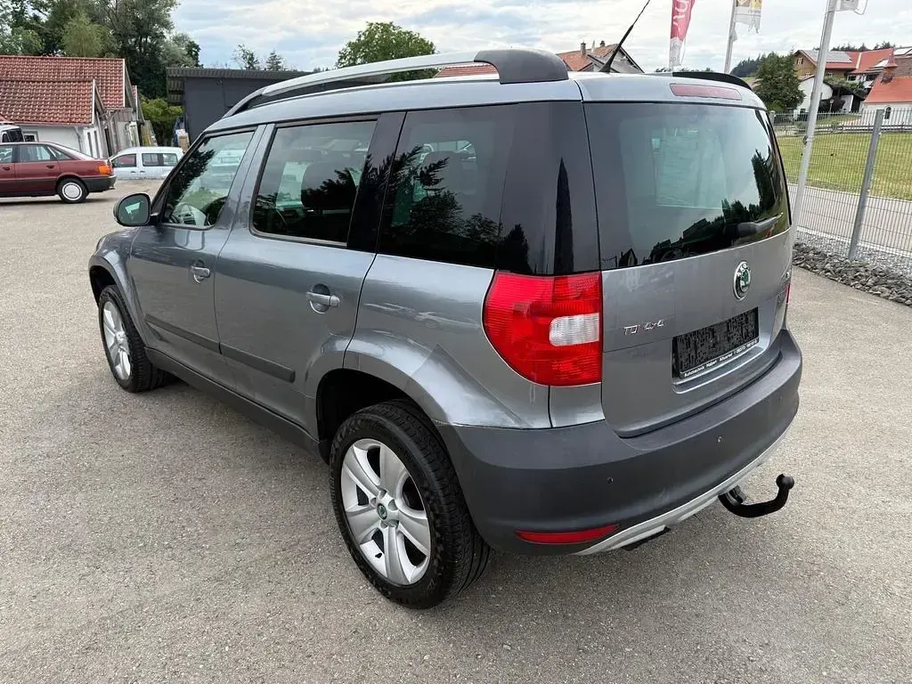 Gebraucht Skoda Yeti 140 PS (102 kW) 2010 Grau SUV
