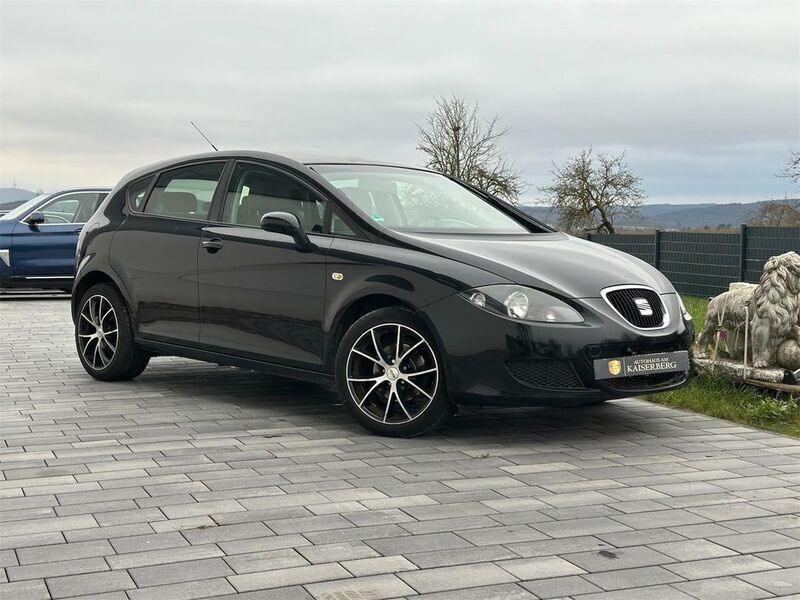 Schwarz Gebraucht 2006 Seat Leon Reference Limousine | 1.990 € (Fairer Preis) - Bild 1/4