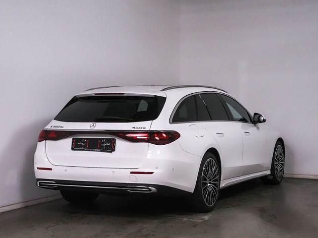 Gebraucht Mercedes E300 Premium 313 PS (230 kW) 2024 Weiss Kombi