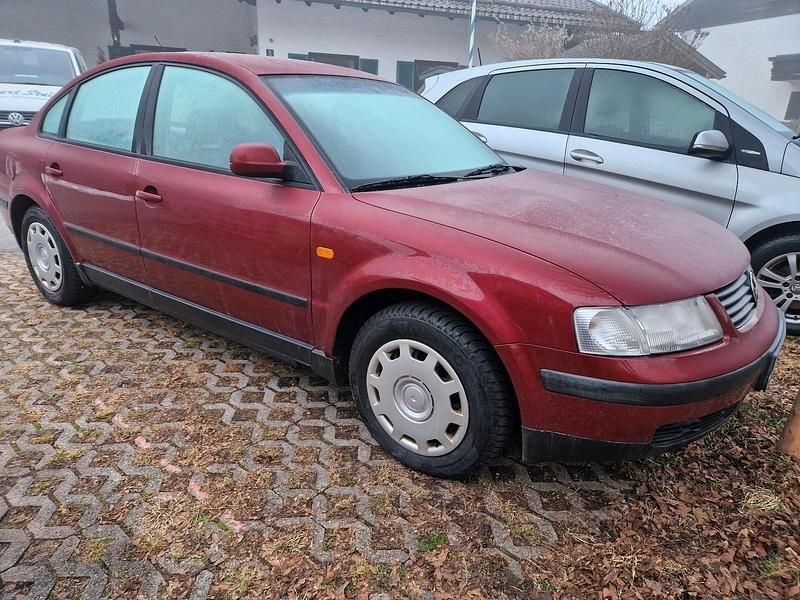Gebraucht VW Passat 150 PS (110 kW) 1997 Rot Limousine
