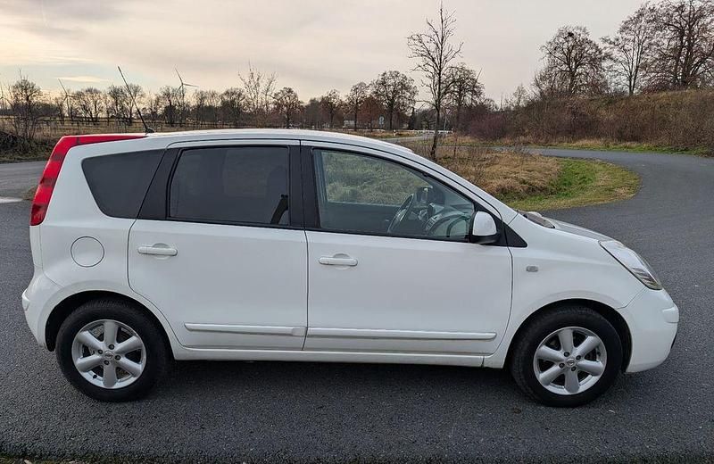 Gebraucht Nissan Note Visia 88 PS (64 kW) 2008 Weiß Kleinwagen