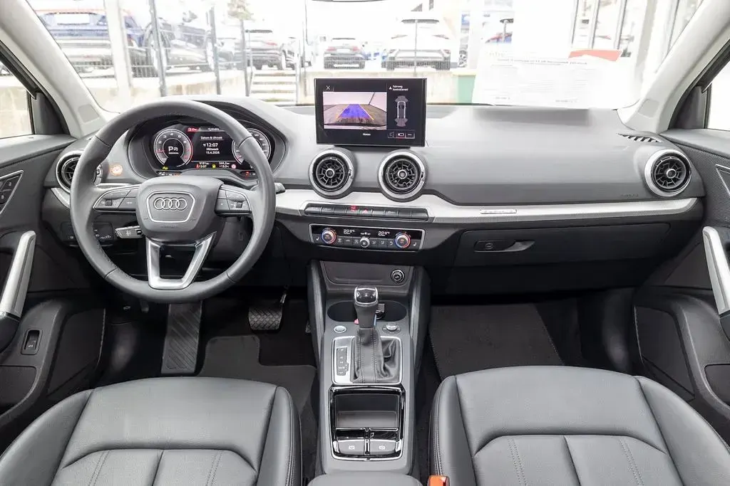 Gebraucht Audi Q2 Sport 190 PS (139 kW) 2025 Mythosschwarz SUV