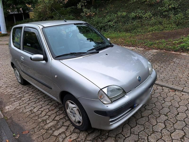 Silber Gebraucht 2003 Fiat Seicento Kleinwagen | 1.200 € (Fairer Preis) - Bild 1/4