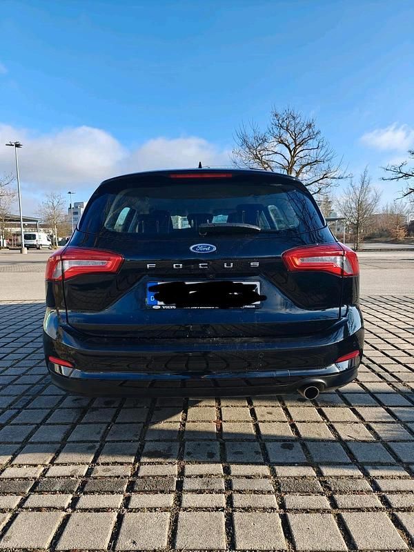 Gebraucht Ford Focus 125 PS (91 kW) 2022 Schwarz Kombi