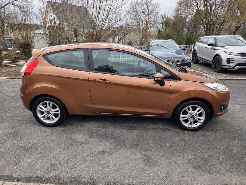 Gebraucht Ford Fiesta 101 PS (74 kW) 2015 Kleinwagen