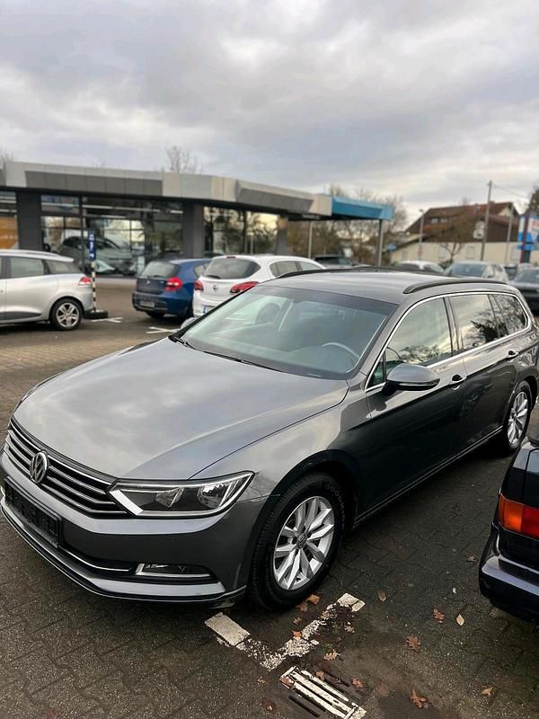 Gebraucht VW Passat 150 PS (110 kW) 2018 Grau Kombi