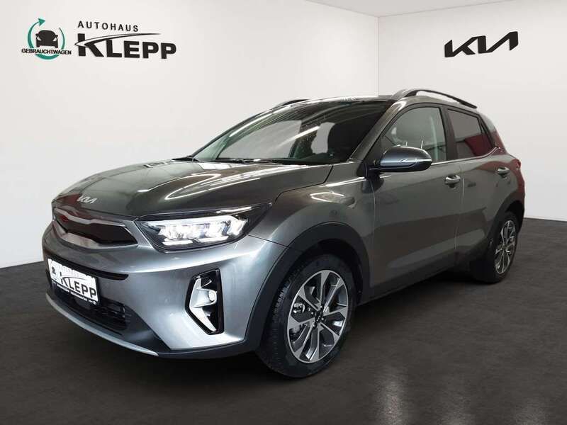 (m7g) astro grey m Neu 2025 Kia Stonic 4 SUV | 27.990 € (Teuer) - Bild 1/4
