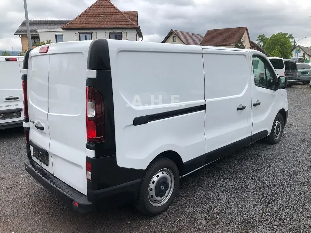 Gebraucht Renault Trafic 125 PS (91 kW) 2018 Weiß Van / Kleinbus