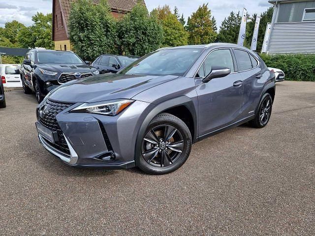 Basaltgrau Gebraucht 2020 Lexus UX 250h SUV | 24.450 € (Fairer Preis) - Bild 1/4