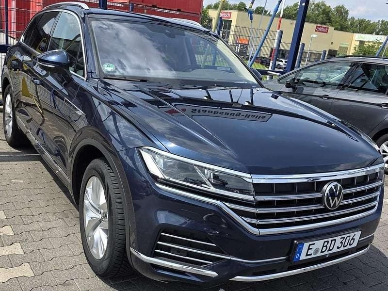 Blau Gebraucht 2023 VW Touareg Atmosphere SUV | 46.000 € (Superpreis) - Bild 1/4