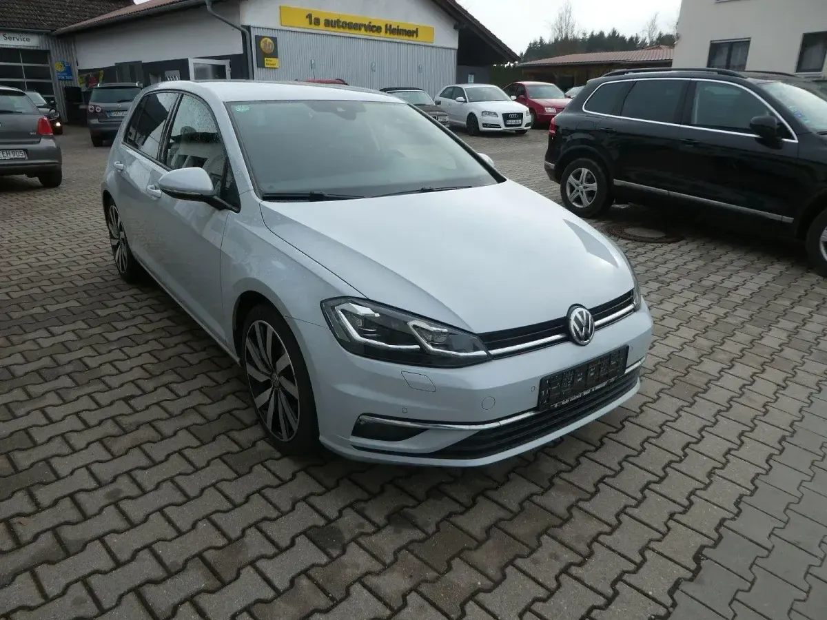 Gebraucht VW Golf VII Sportline 150 PS (110 kW) 2018 Silber Limousine