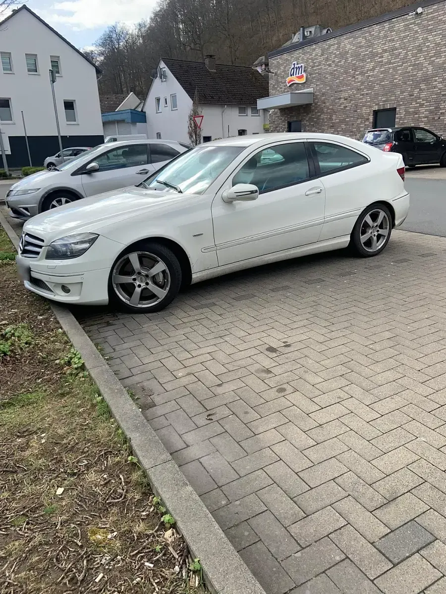 Gebraucht Mercedes CLC350 272 PS (200 kW) 2008 Weiß Coupé