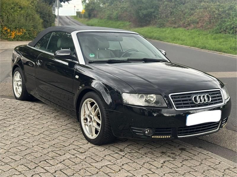 Schwarz Gebraucht 2003 Audi A4 Cabriolet Comfort Cabrio | 1.499 € - Bild 1/4