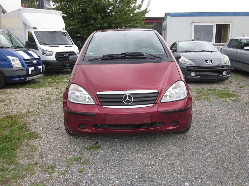 Rot Gebraucht 2000 Mercedes A140 Limousine | 1.890 € (Fairer Preis) - Bild 1/4