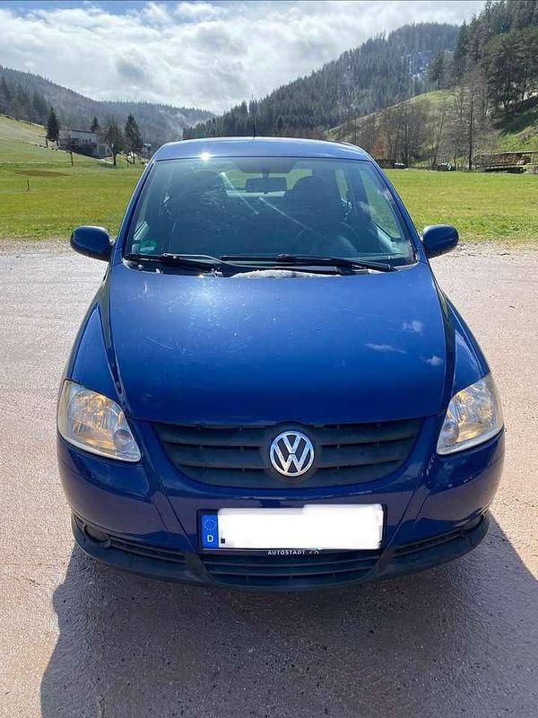 Gebraucht VW Fox 54 PS (39 kW) 2008 Blau Kleinwagen