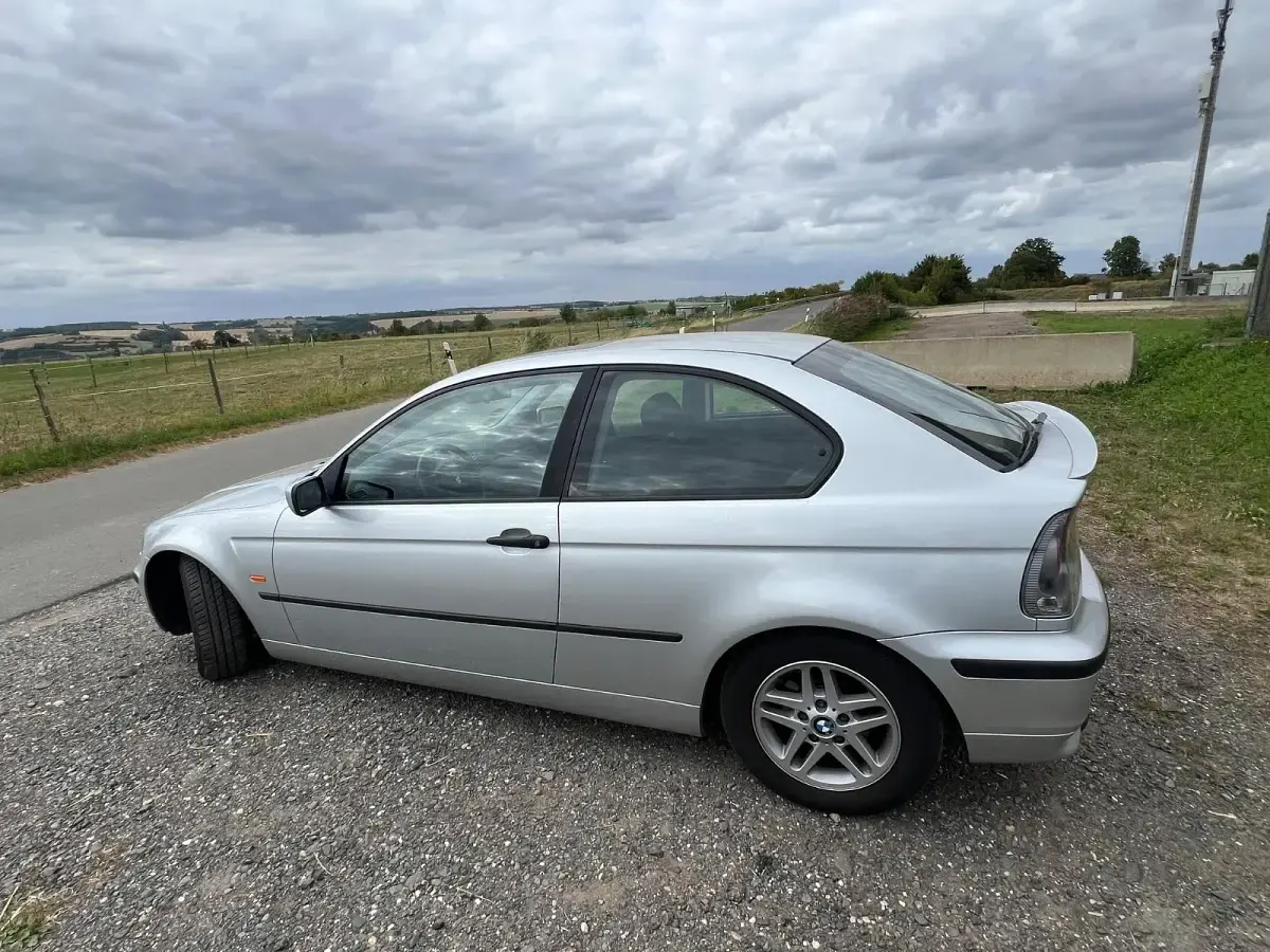 Gebraucht BMW 316 Compact 116 PS (85 kW) 2002 Silber Kleinwagen