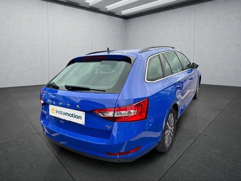 Gebraucht Skoda Superb 218 PS (160 kW) 2021 Blau Kombi
